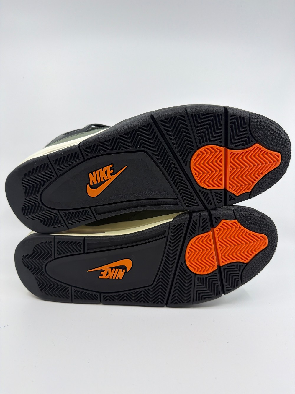 AJ 4 - UNDEFEATED (2025)