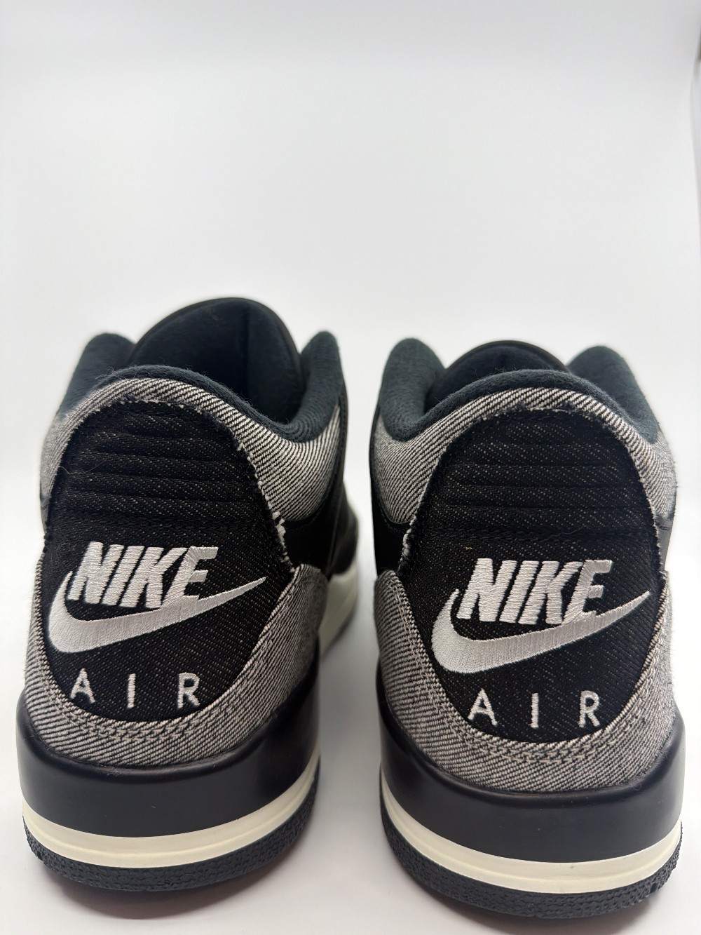 *USED* AJ 3 X LEVIS - BLACK