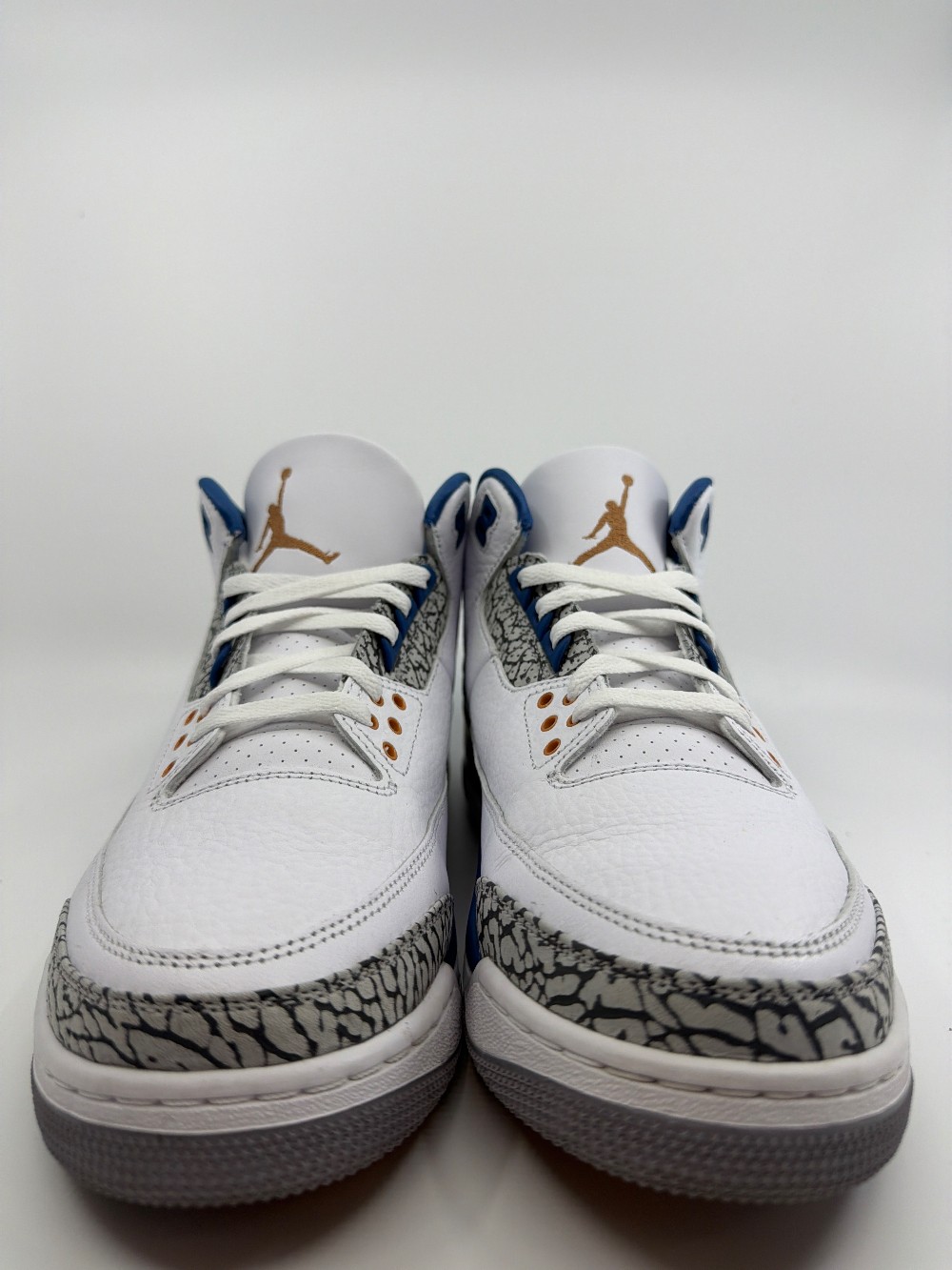 *USED* AJ 3 - WIZARDS