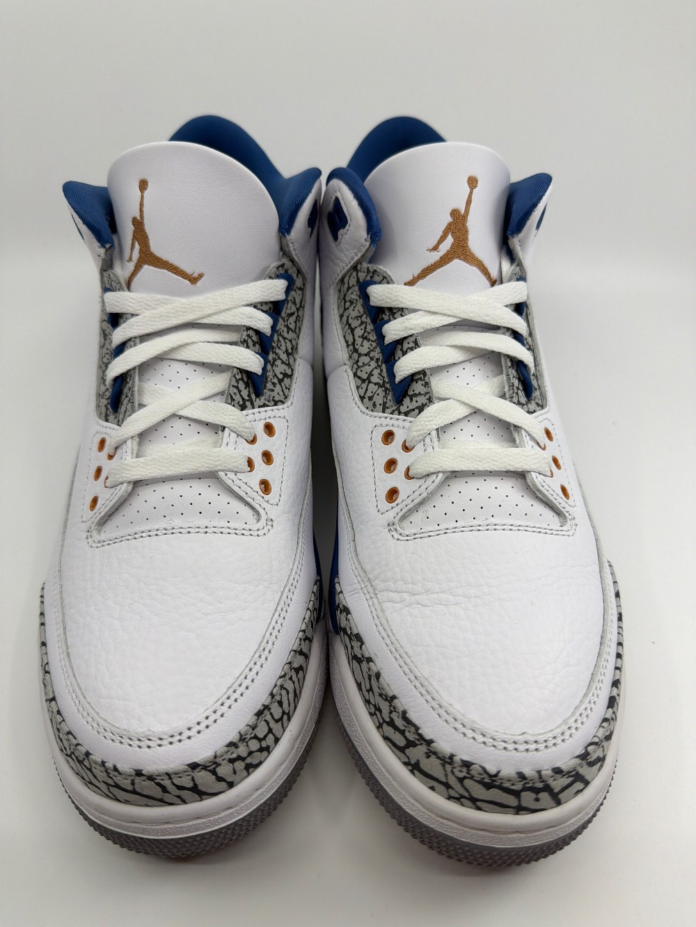 *USED* AJ 3 - WIZARDS