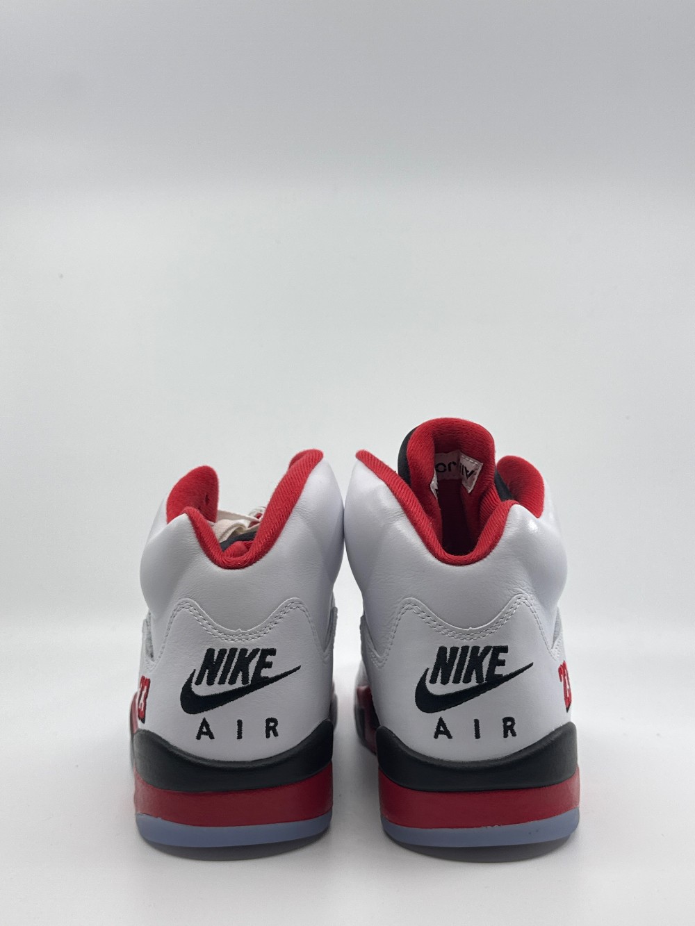 *NO BOX* AJ 5 - FIRE RED BLACK TOUNGE (2025)