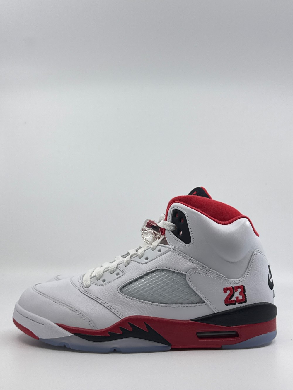 *NO BOX* AJ 5 - FIRE RED BLACK TOUNGE (2025)