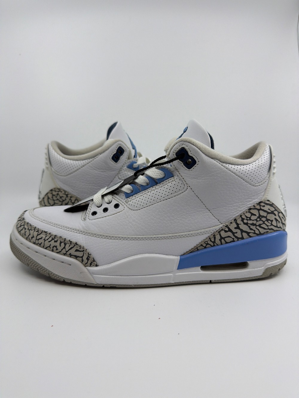 *USED* AJ 3 - UNC