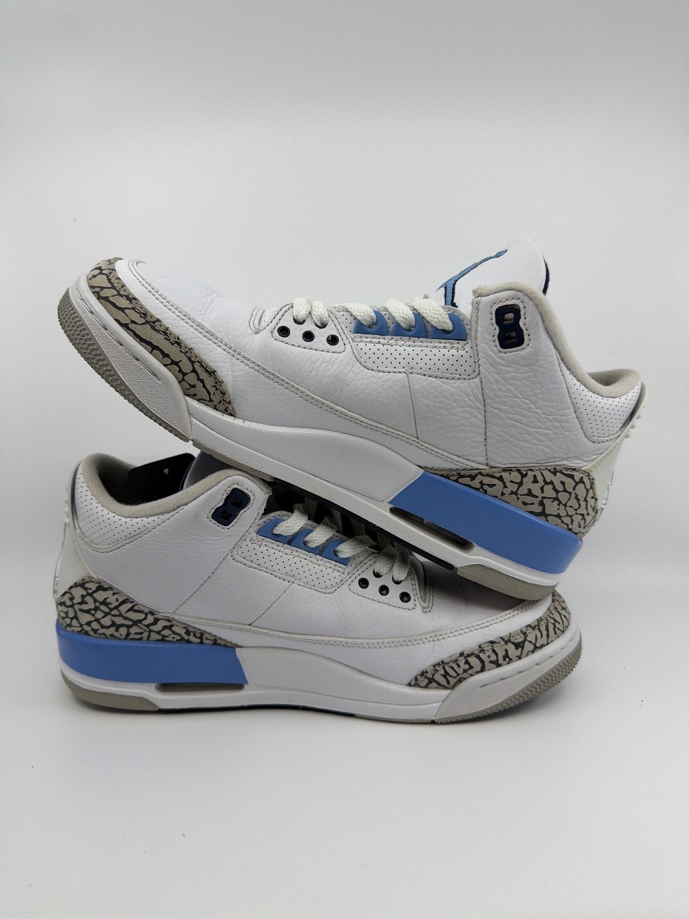 *USED* AJ 3 - UNC