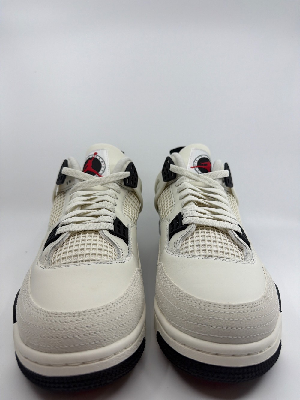 AJ 4 - FLIGHT CLUB