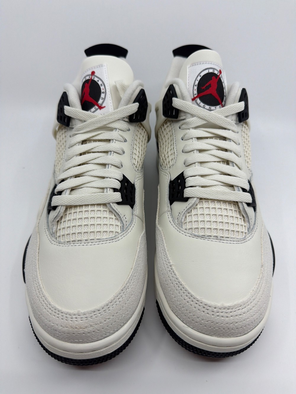 AJ 4 - FLIGHT CLUB