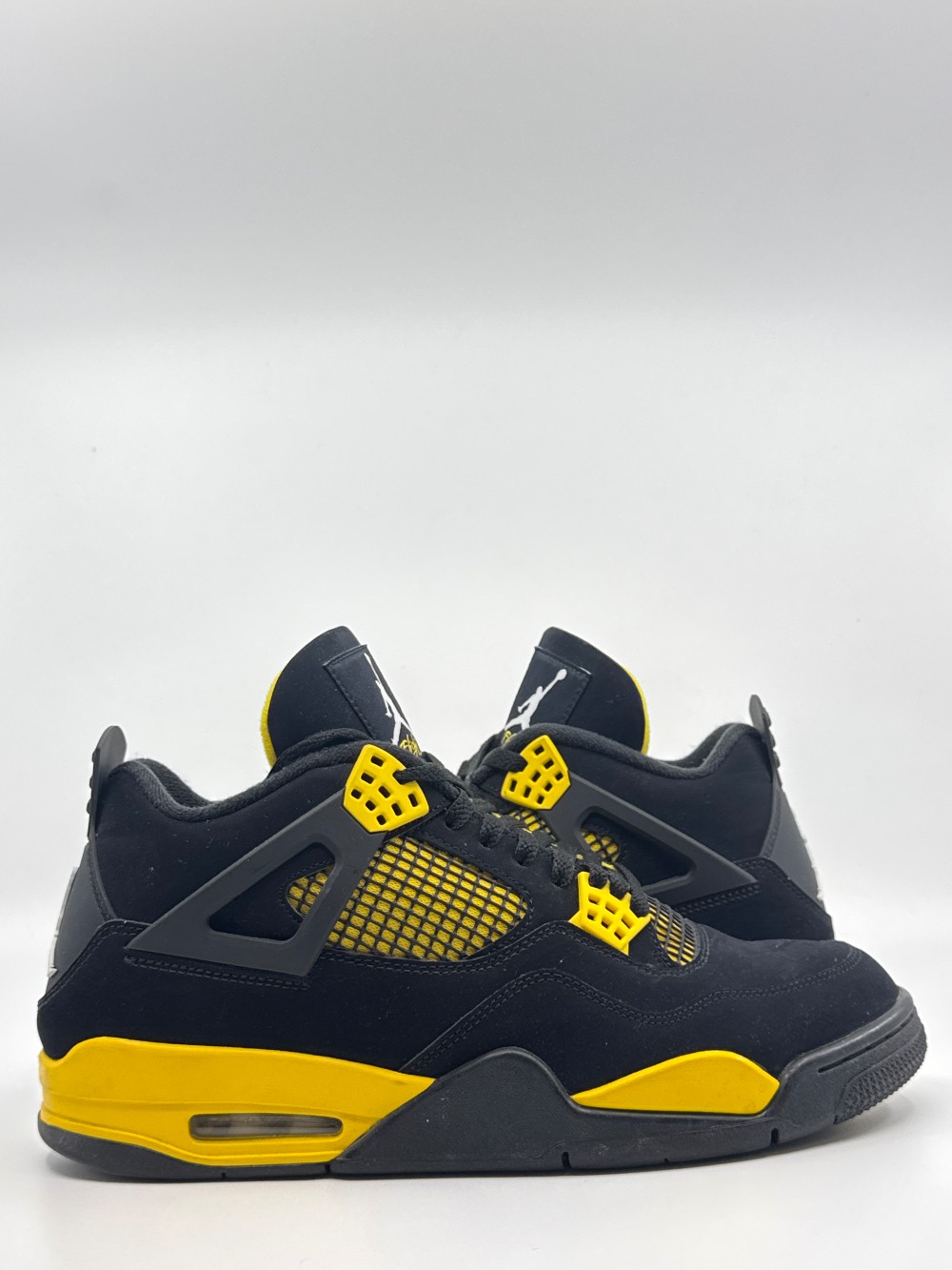 *USED* AJ 4 - THUNDER (2023)