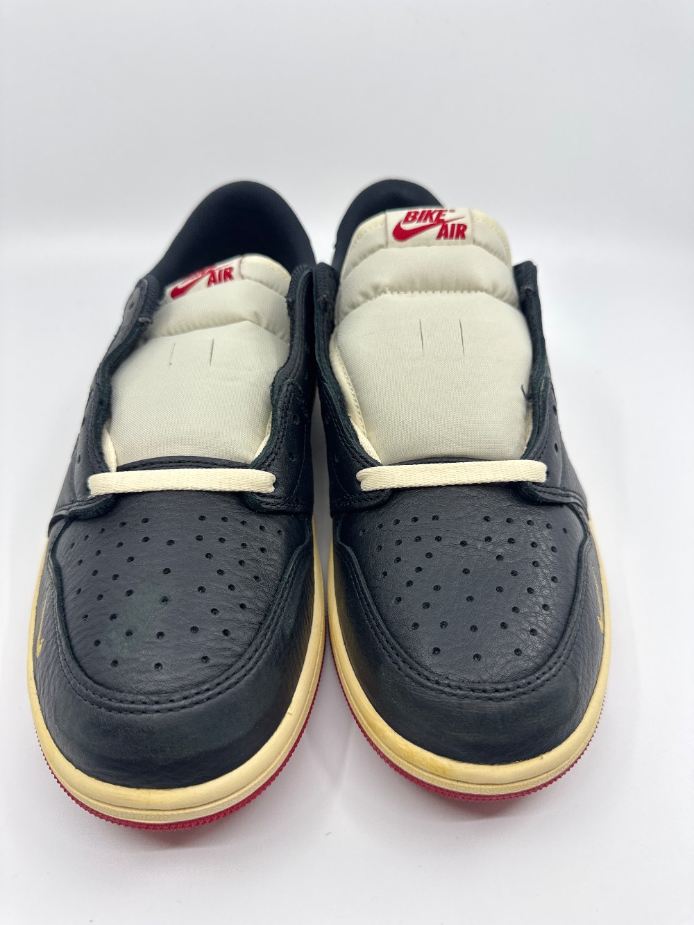AJ 1 LOW OG X NIGEL SYLVESTER - BETTER WITH TIME