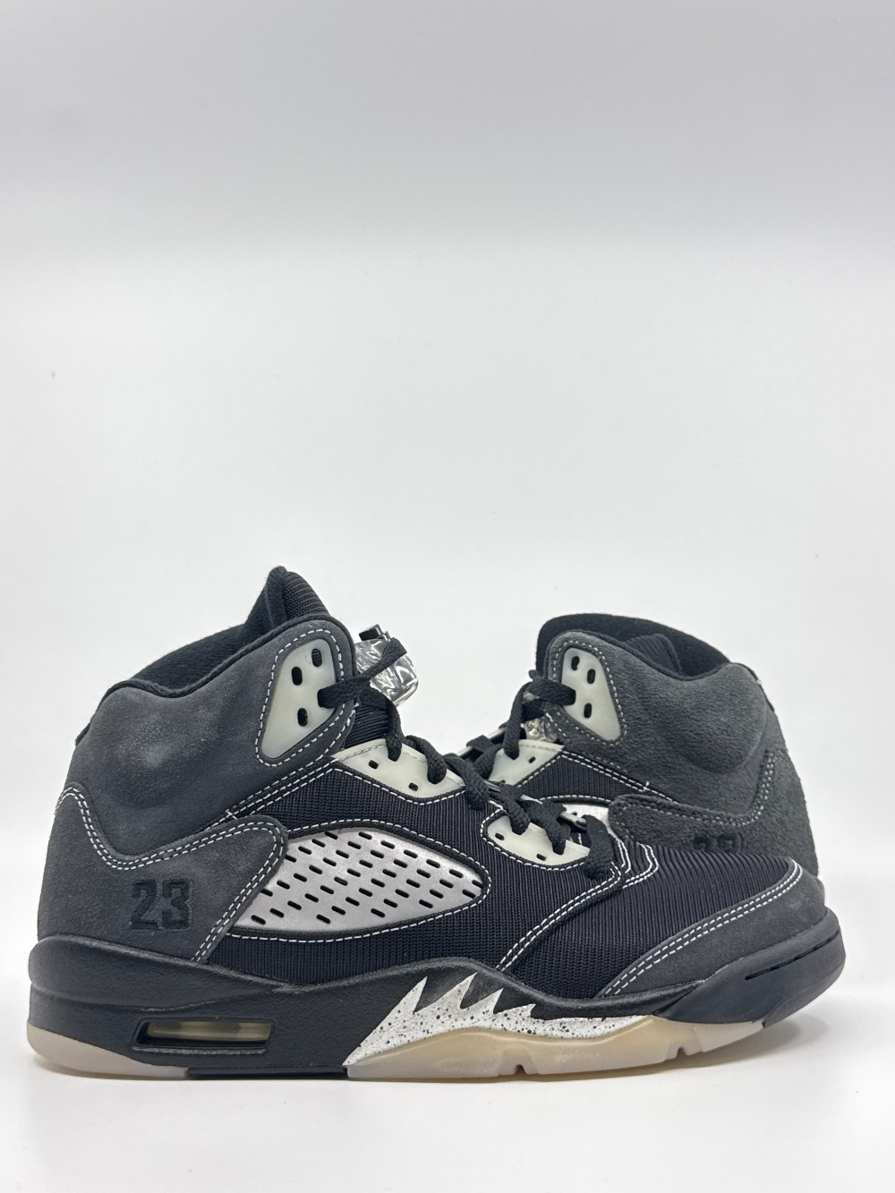 AJ 5 - ANTHRACITE