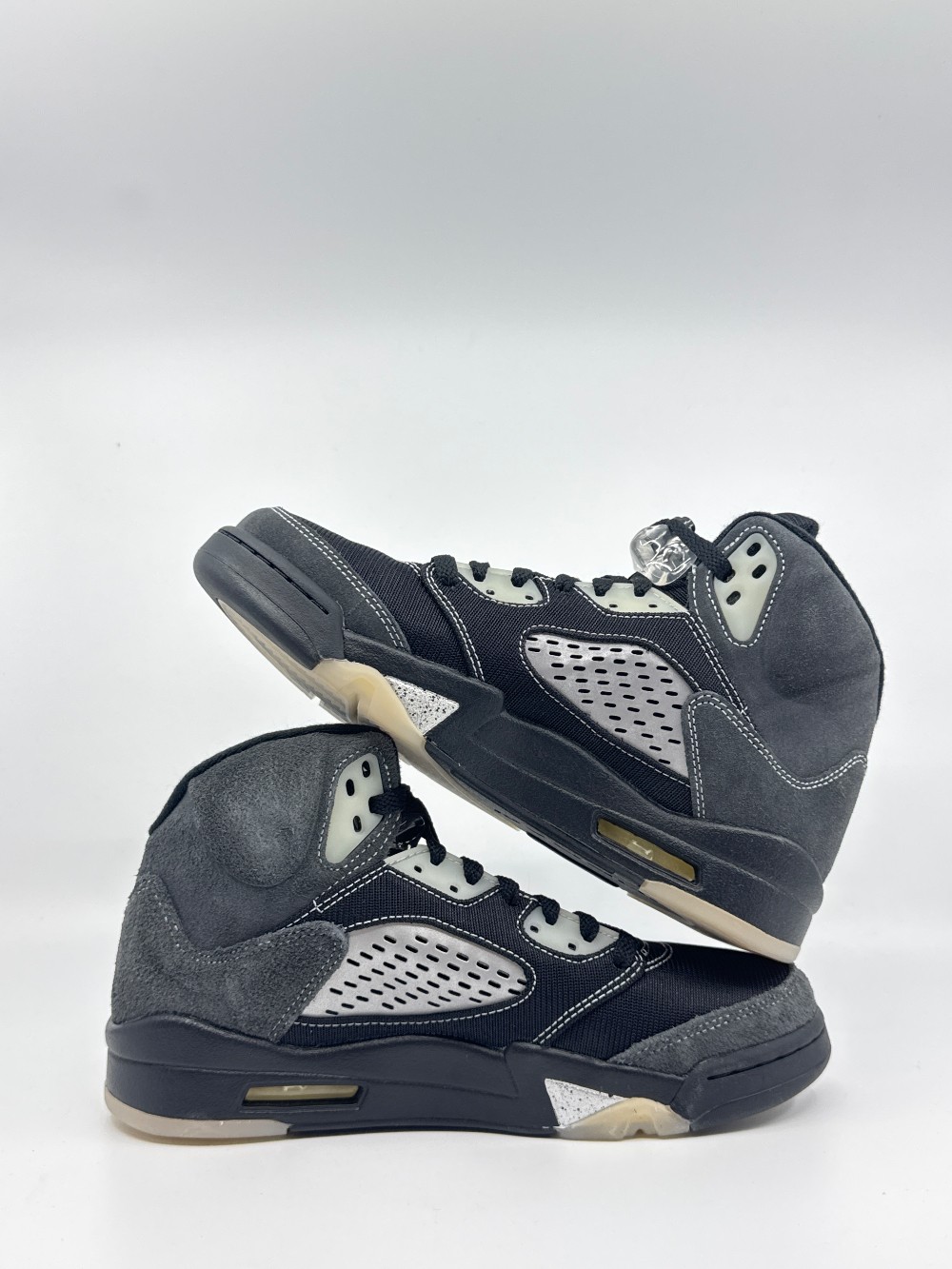 AJ 5 - ANTHRACITE