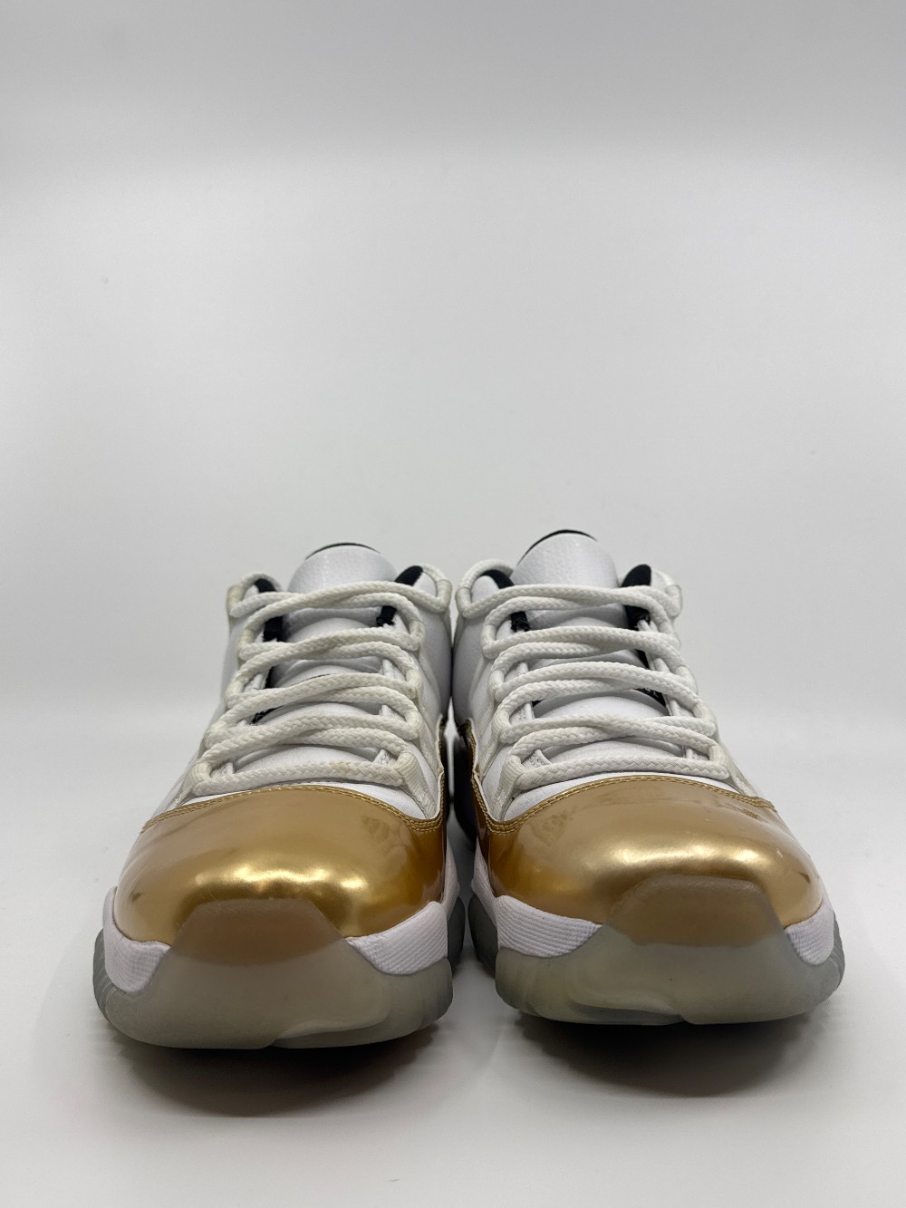 AJ 11 LOW - CLOSING CEREMONY