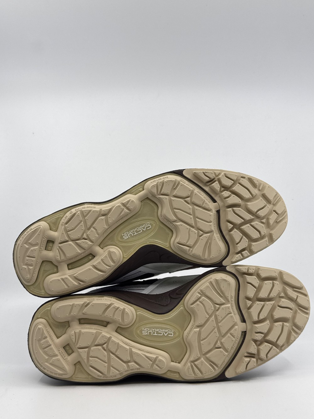 NIKE X TRAVIS SCOTT ZOOM FIELD JAXX - LIGHT CHOCOLATE