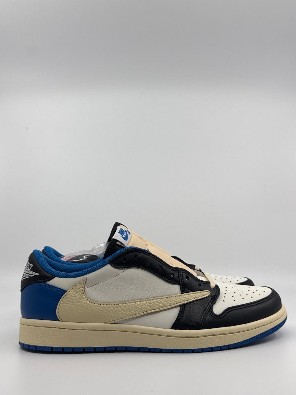 AJ 1 LOW X TRAVIS SCOTT - FRAGMENT