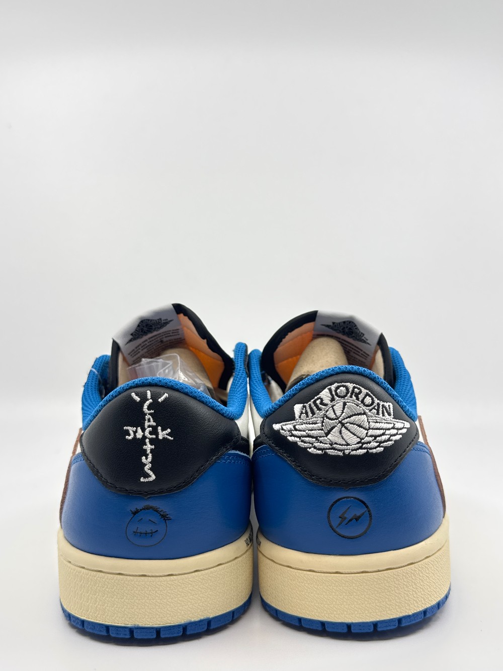 AJ 1 LOW X TRAVIS SCOTT - FRAGMENT