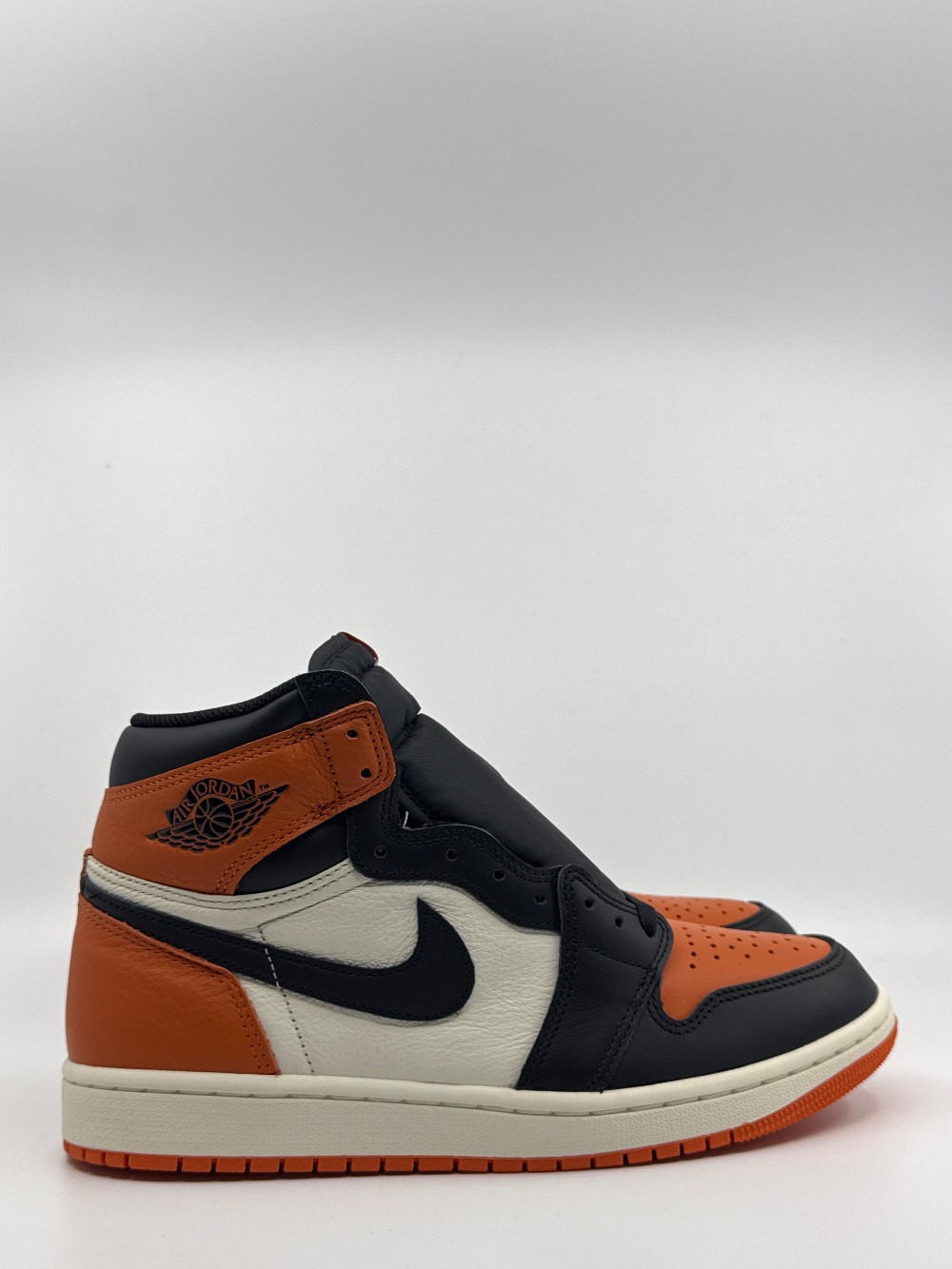AJ 1 - SHATTERED BACKBOARD (2025)