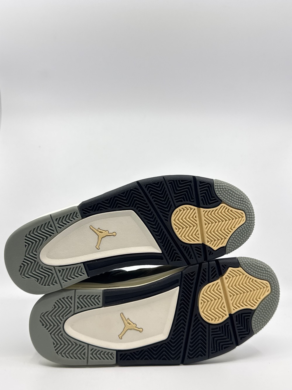 AJ 4 SE - CRAFT MEDIUM OLIVE