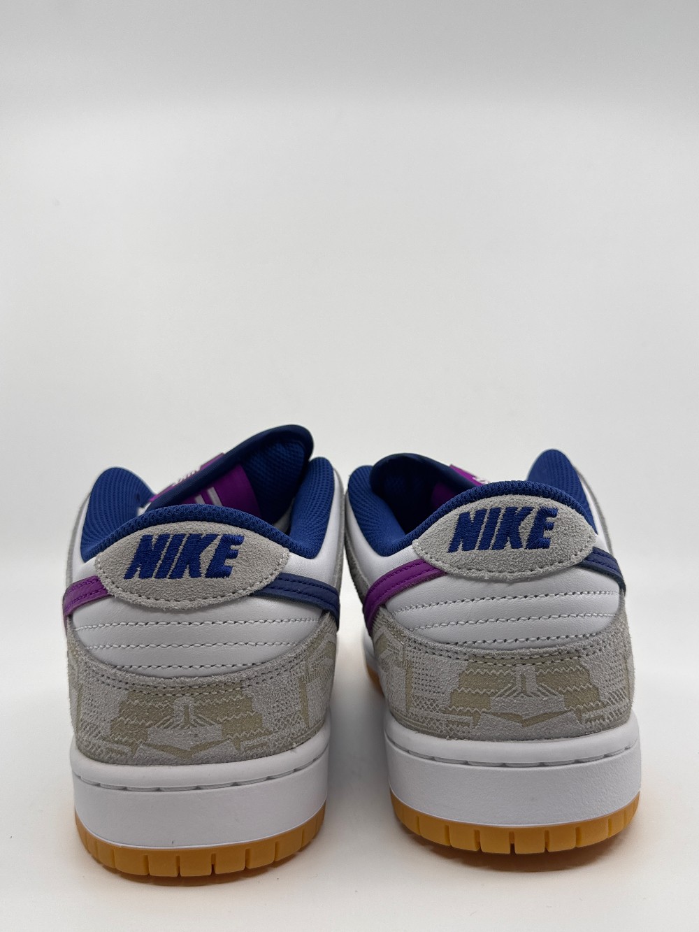 NIKE SB DUNK LOW - RAYSSA LEAL