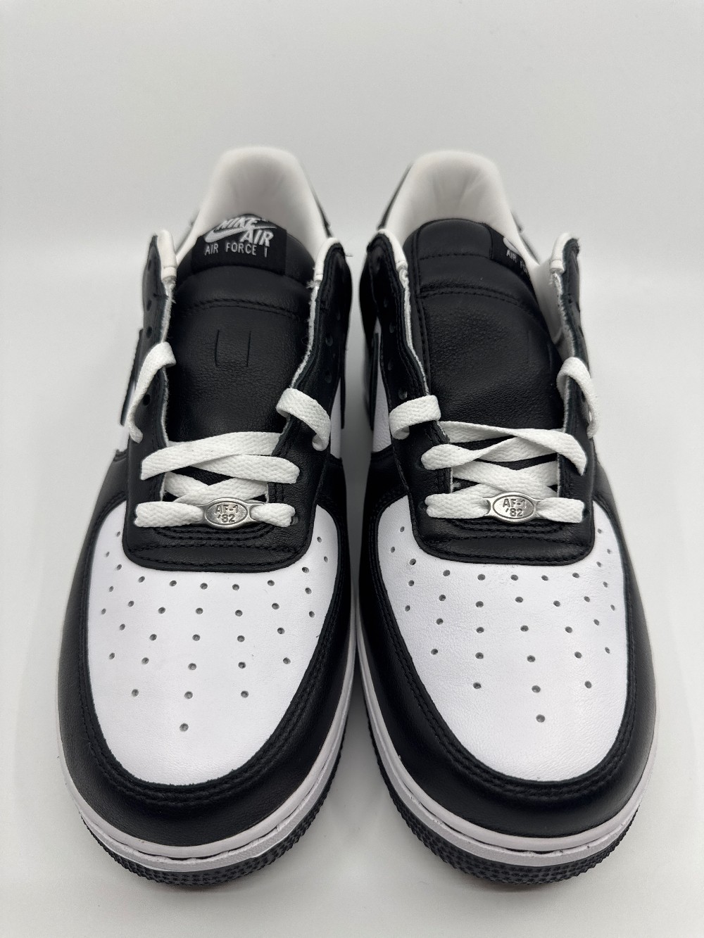 NIKE AIR FORCE 1 - TERROR SQUAD BLACKOUT