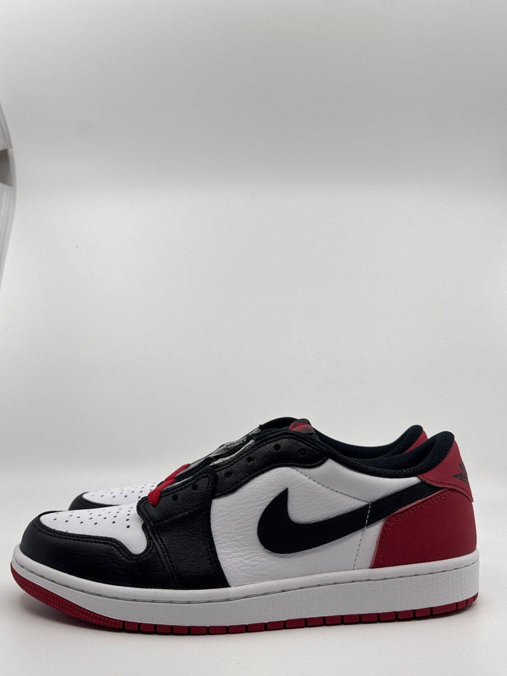 AJ 1 LOW OG - BLACK TOE (2023)