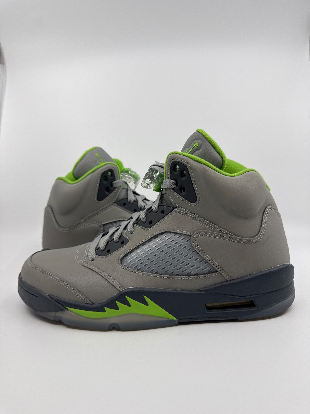 *USED* AJ 5 - GREEN BEAN (2022)