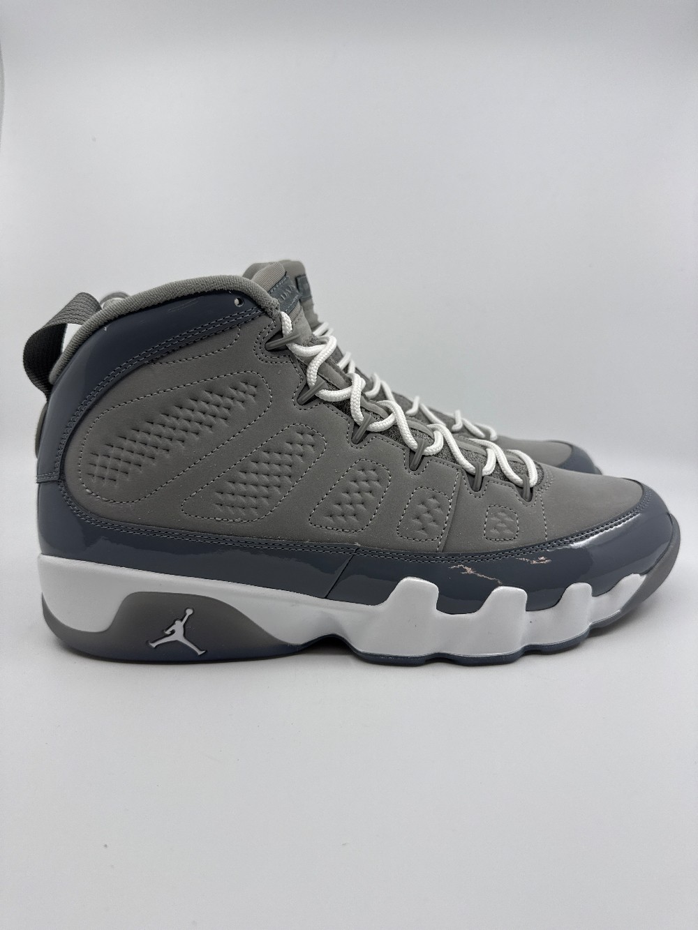 AJ 9 - COOL GREY (2025)