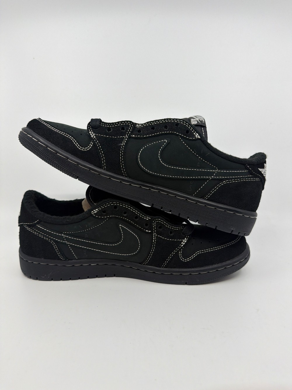 *VNDS* AJ 1  LOW X TRAVIS SCOTT - PHANTOM