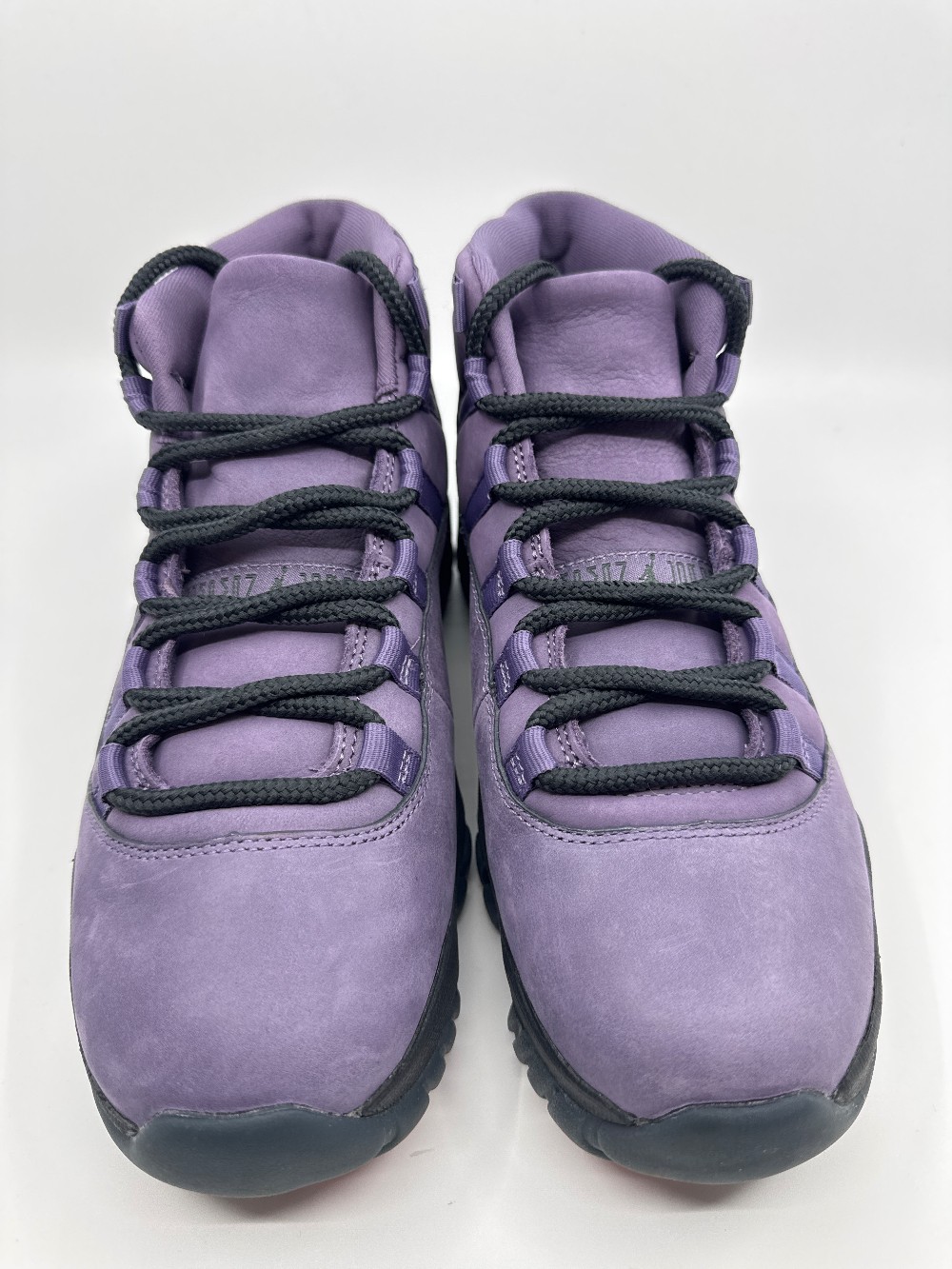 *USED* AJ 11 - MOJAVE