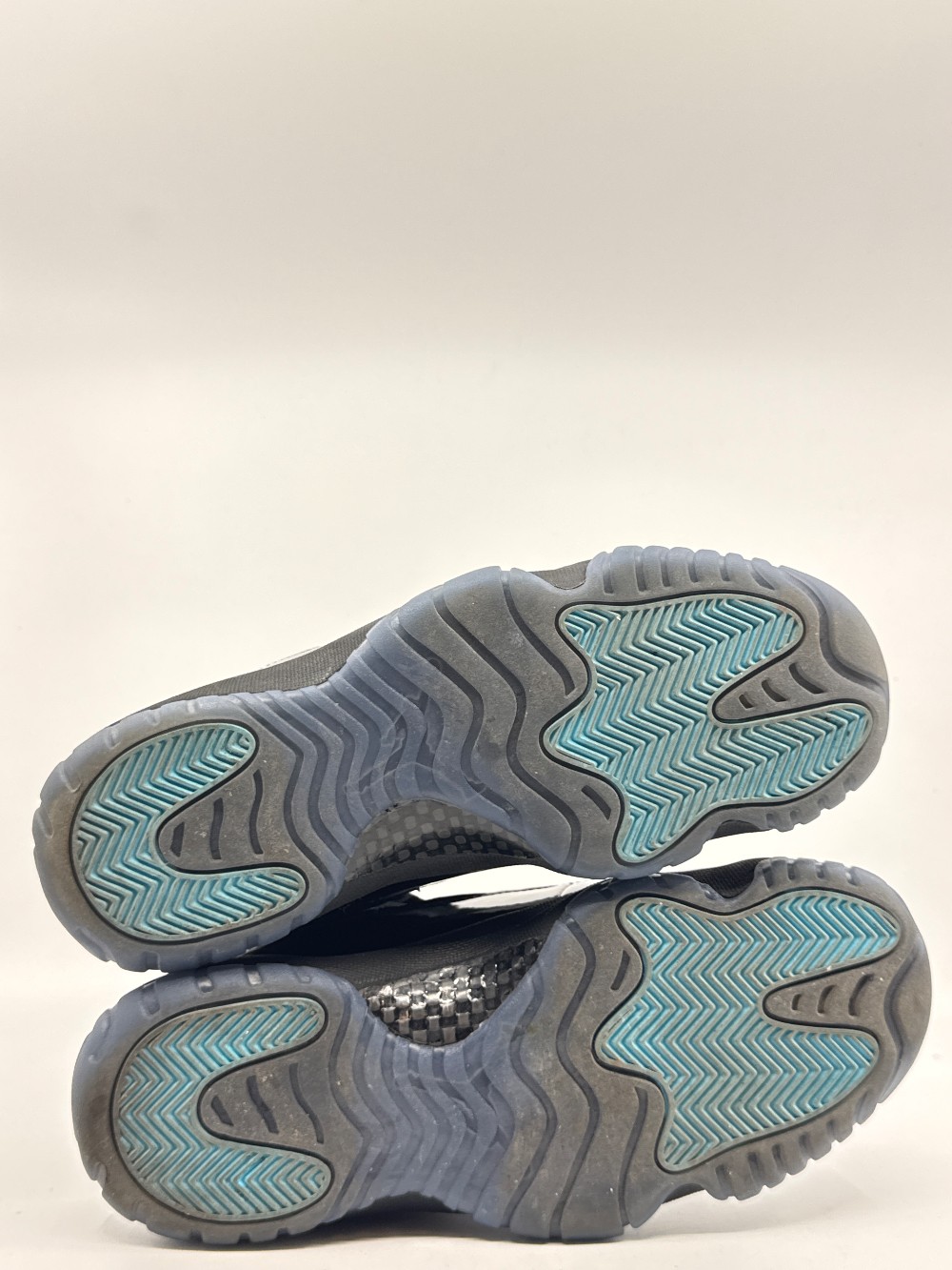 *USED* AJ 11 - GAMMA BLUE (2025)