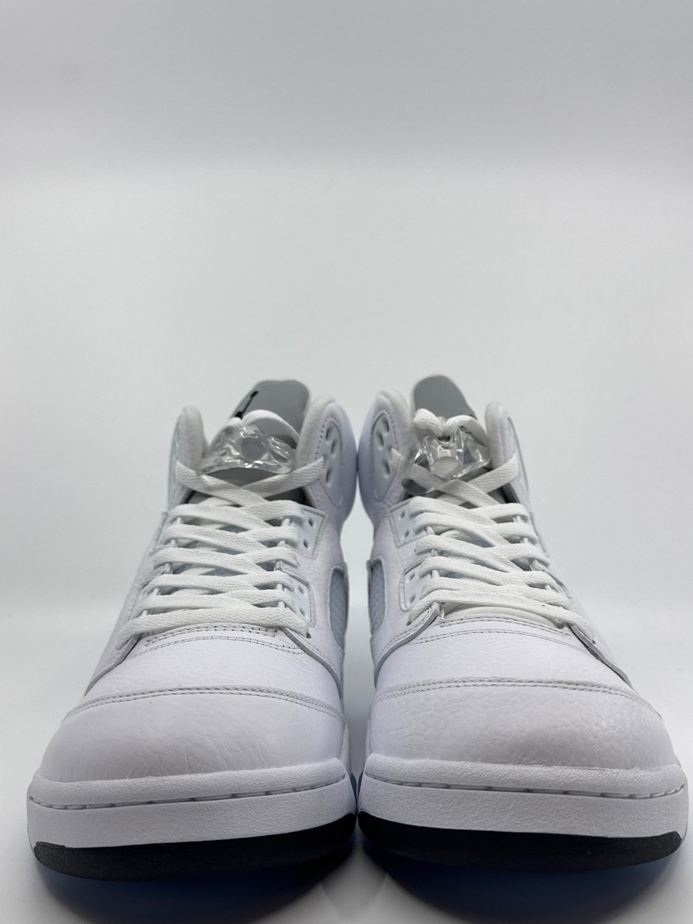 AJ 5 - METALLIC WHITE (2026)