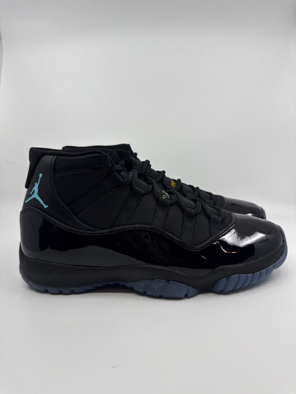 AJ 11 - GAMMA BLUE (2025)