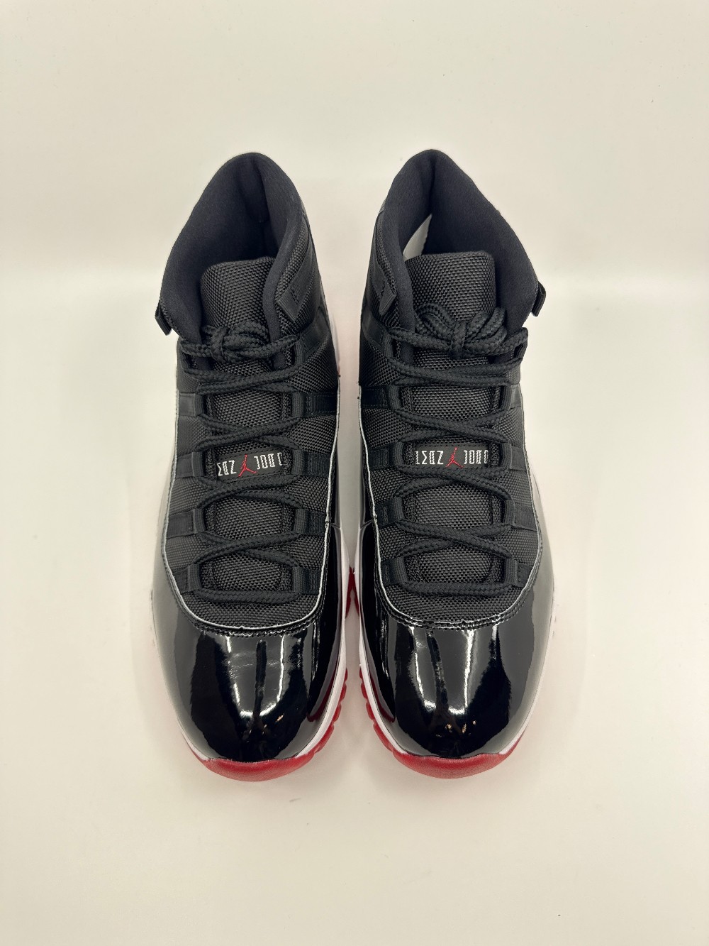 AJ 11 - PLAYOFFS BRED (2019)