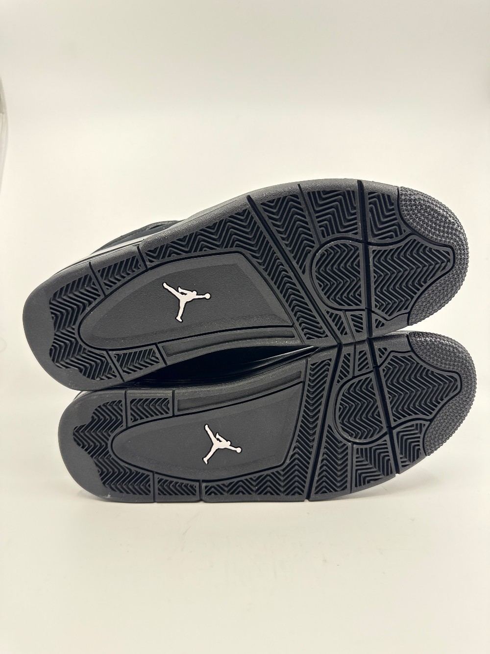 AJ 4 - BLACK CAT (2020)