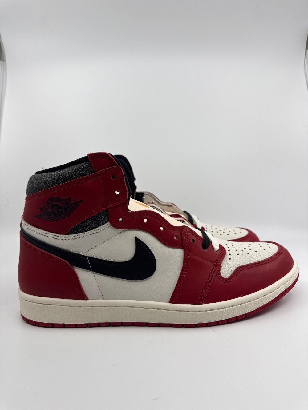 AJ 1 - CHICAGO LOST AND FOUND