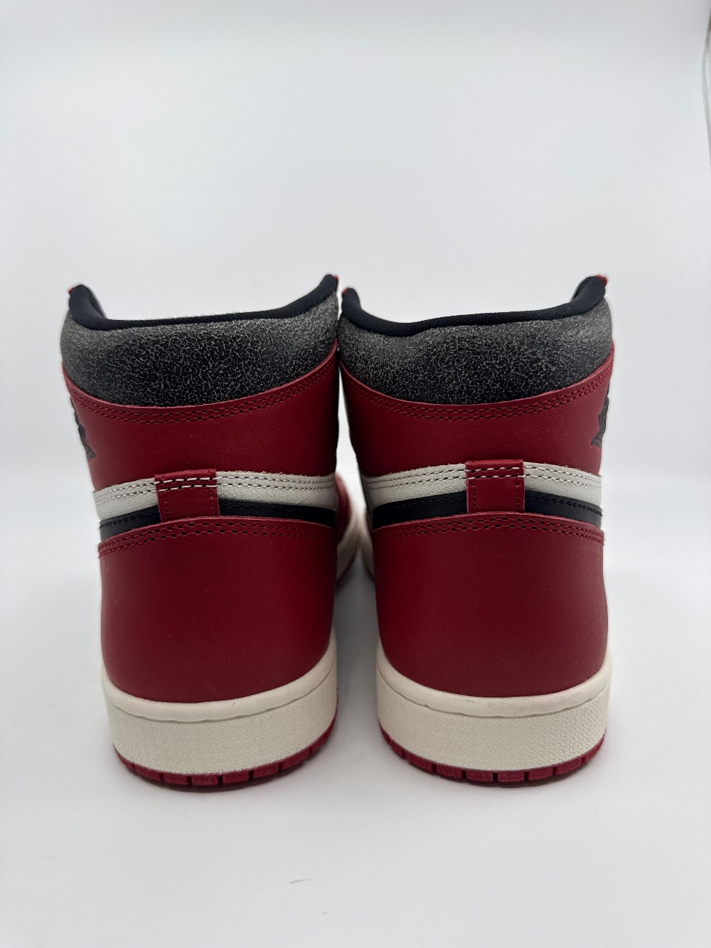 AJ 1 - CHICAGO LOST AND FOUND