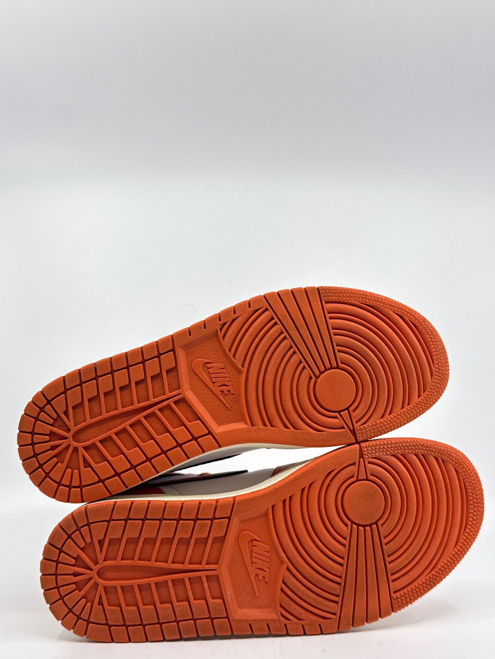*USED* AJ 1 (W) - STARFISH
