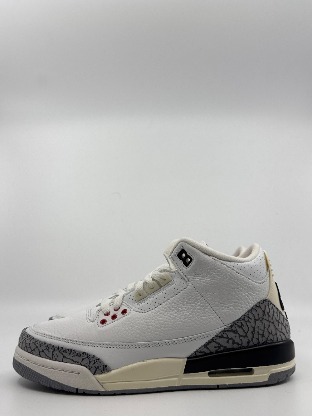 AJ 3 (GS) - WHITE CEMENT REIMAGINED