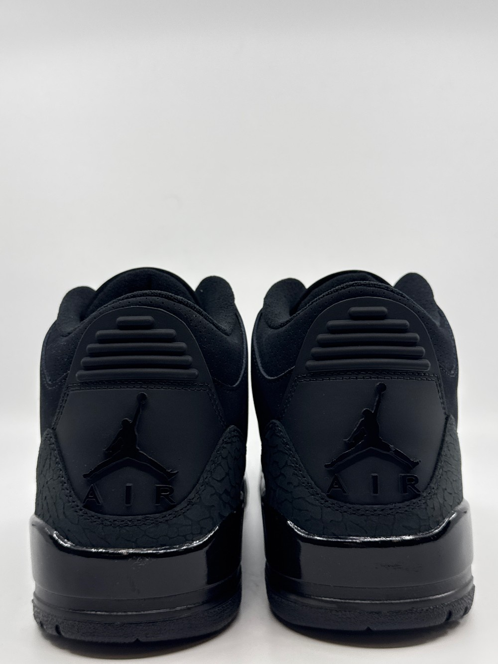 AJ 3 - BLACK CAT (2025)