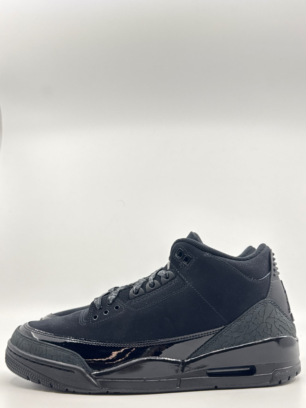 AJ 3 - BLACK CAT (2025)
