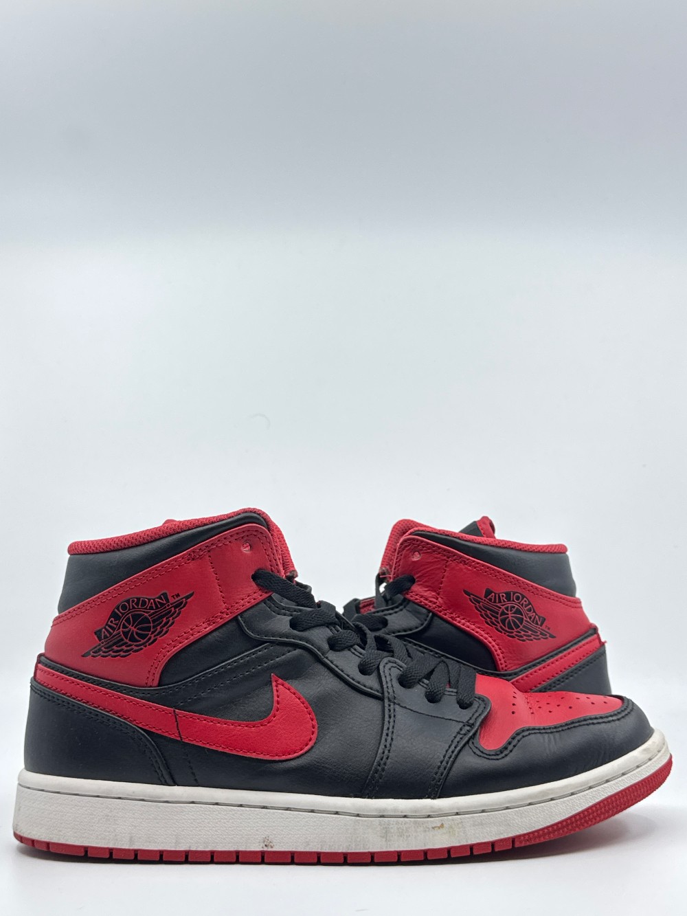 *USED* AJ 1 MID - ALTERNATE BRED (2022)