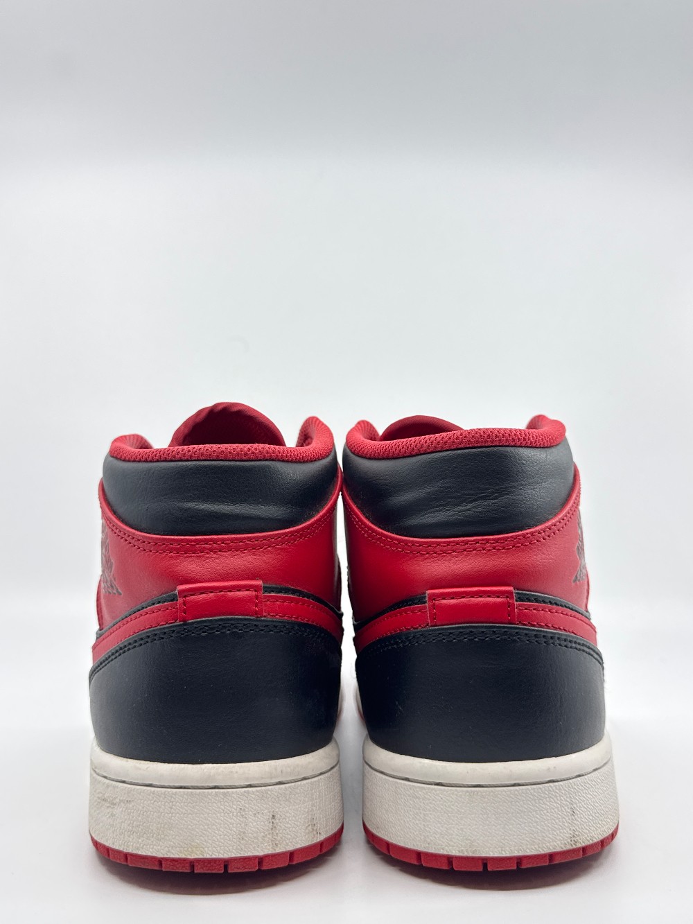 *USED* AJ 1 MID - ALTERNATE BRED (2022)