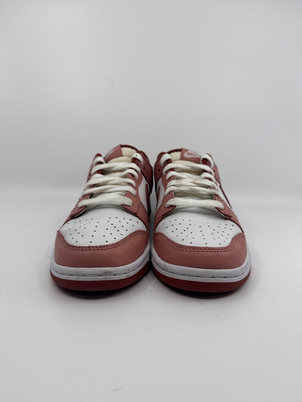 *USED/NO BOX* NIKE DUNK LOW (W) - RED STARDUST