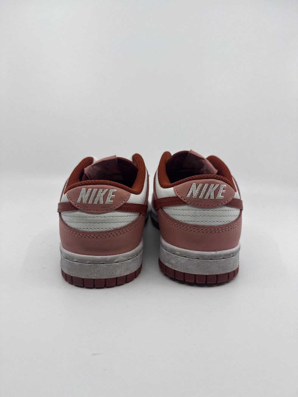 *USED/NO BOX* NIKE DUNK LOW (W) - RED STARDUST