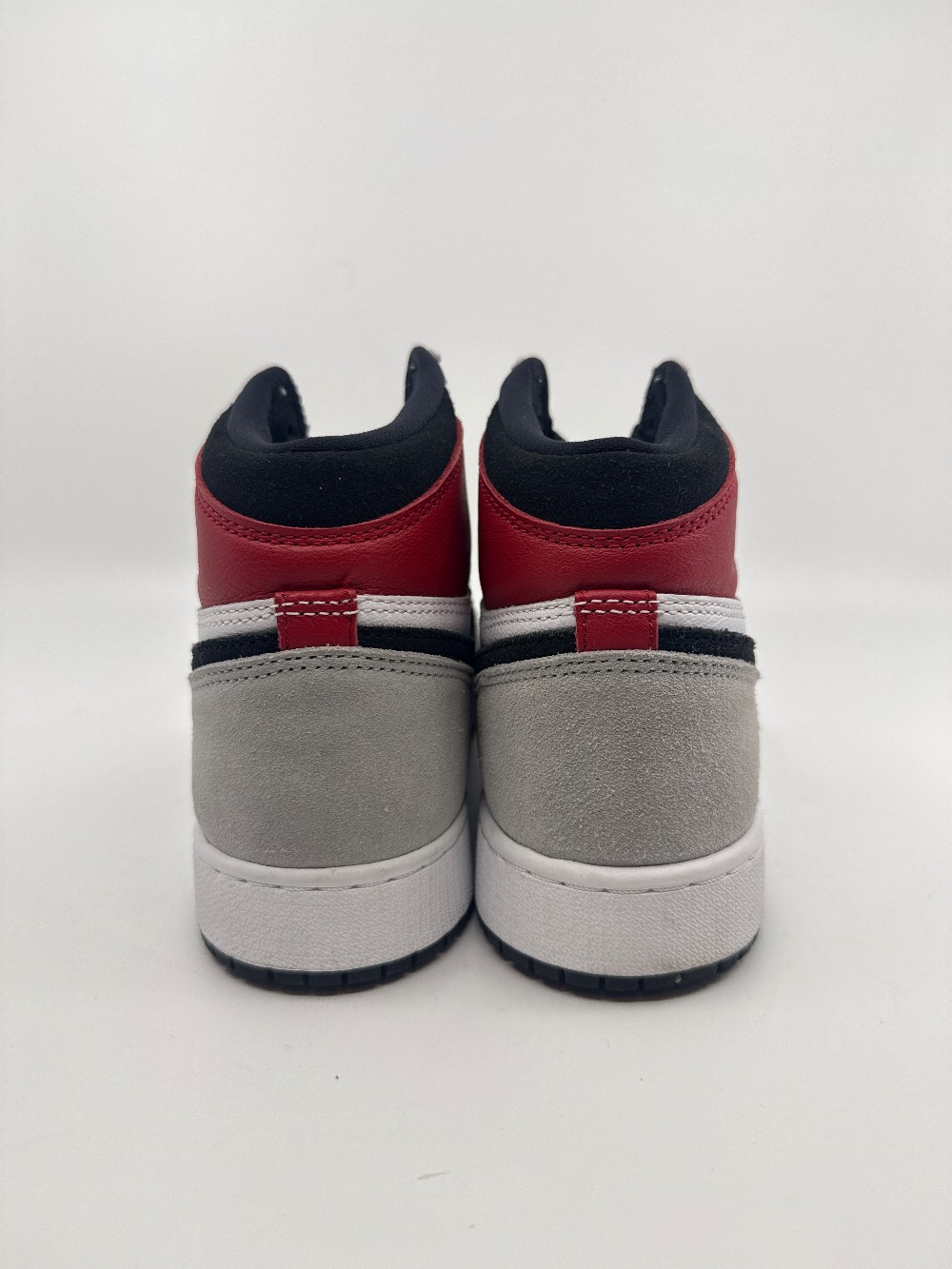*USED/NO BOX* AJ 1 (GS) LIGHT SMOKE GREY