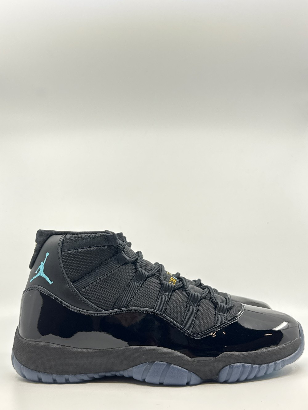 AJ 11 - GAMMA BLUE (2025)