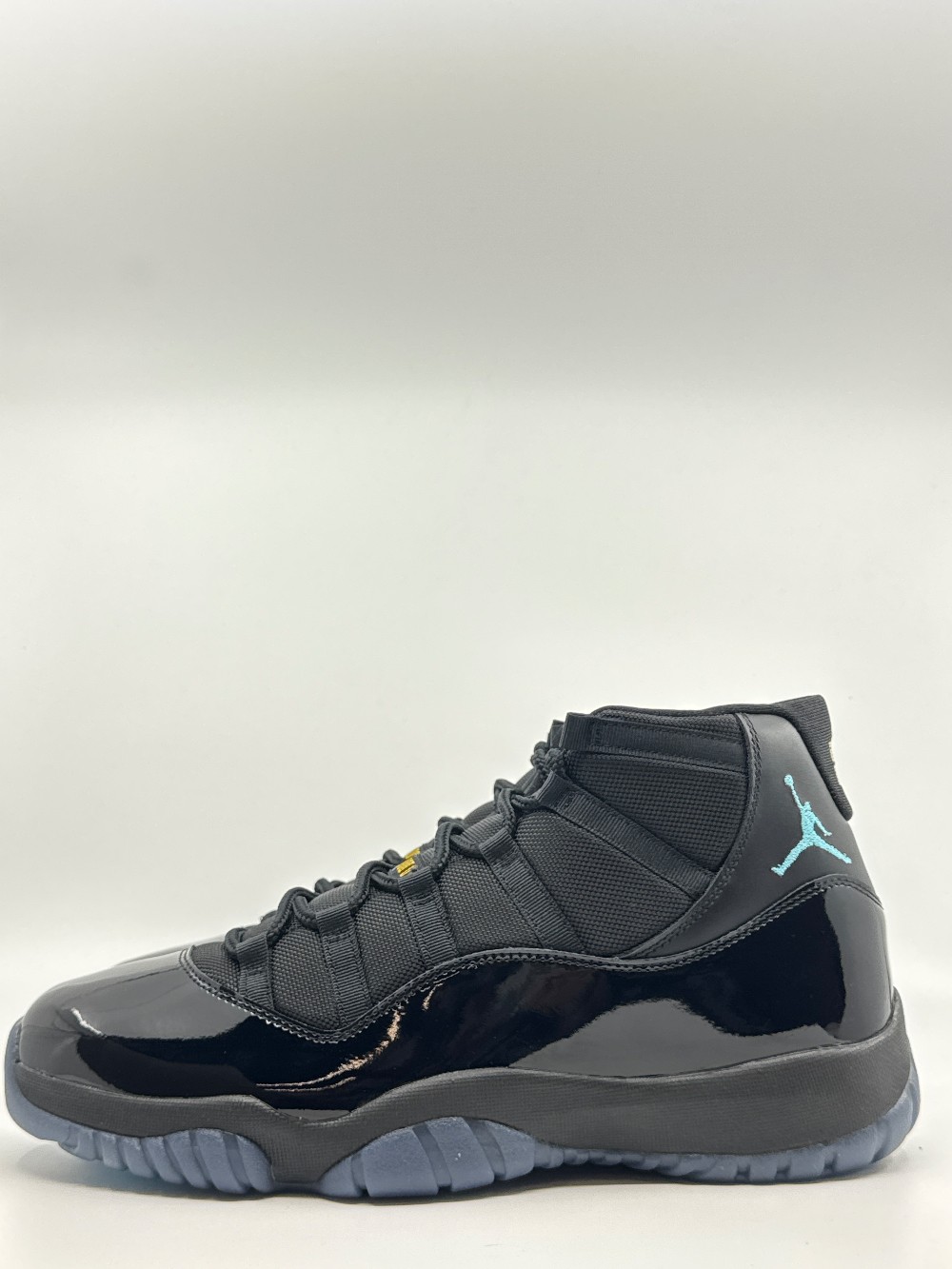 AJ 11 - GAMMA BLUE (2025)