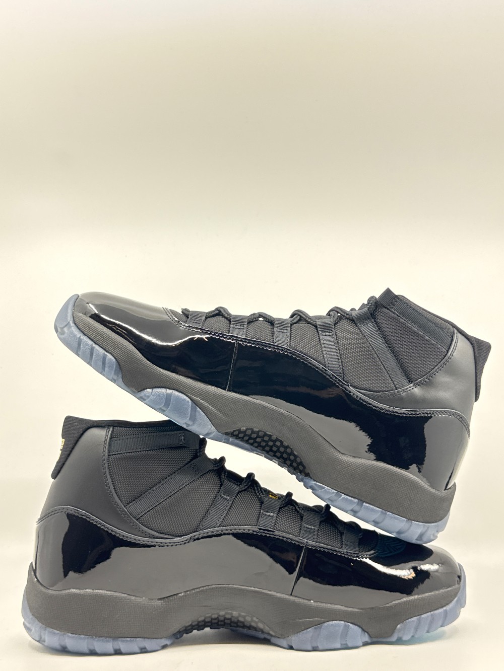 AJ 11 - GAMMA BLUE (2025)