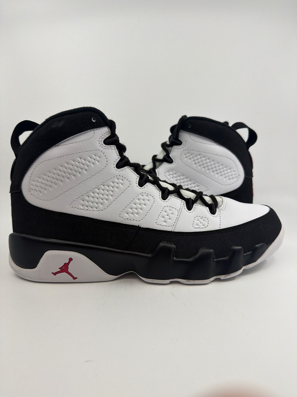 *USED* AJ 9 OG - (2016)