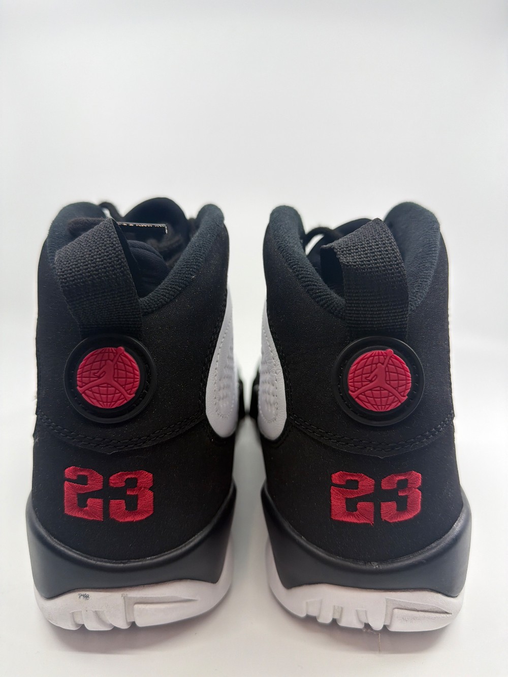 *USED* AJ 9 OG - (2016)
