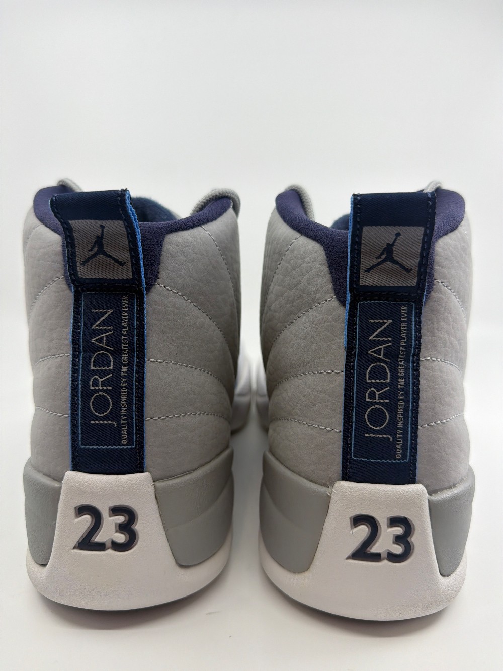 *USED* AJ 12 - GREY UNIVERSITY BLUE