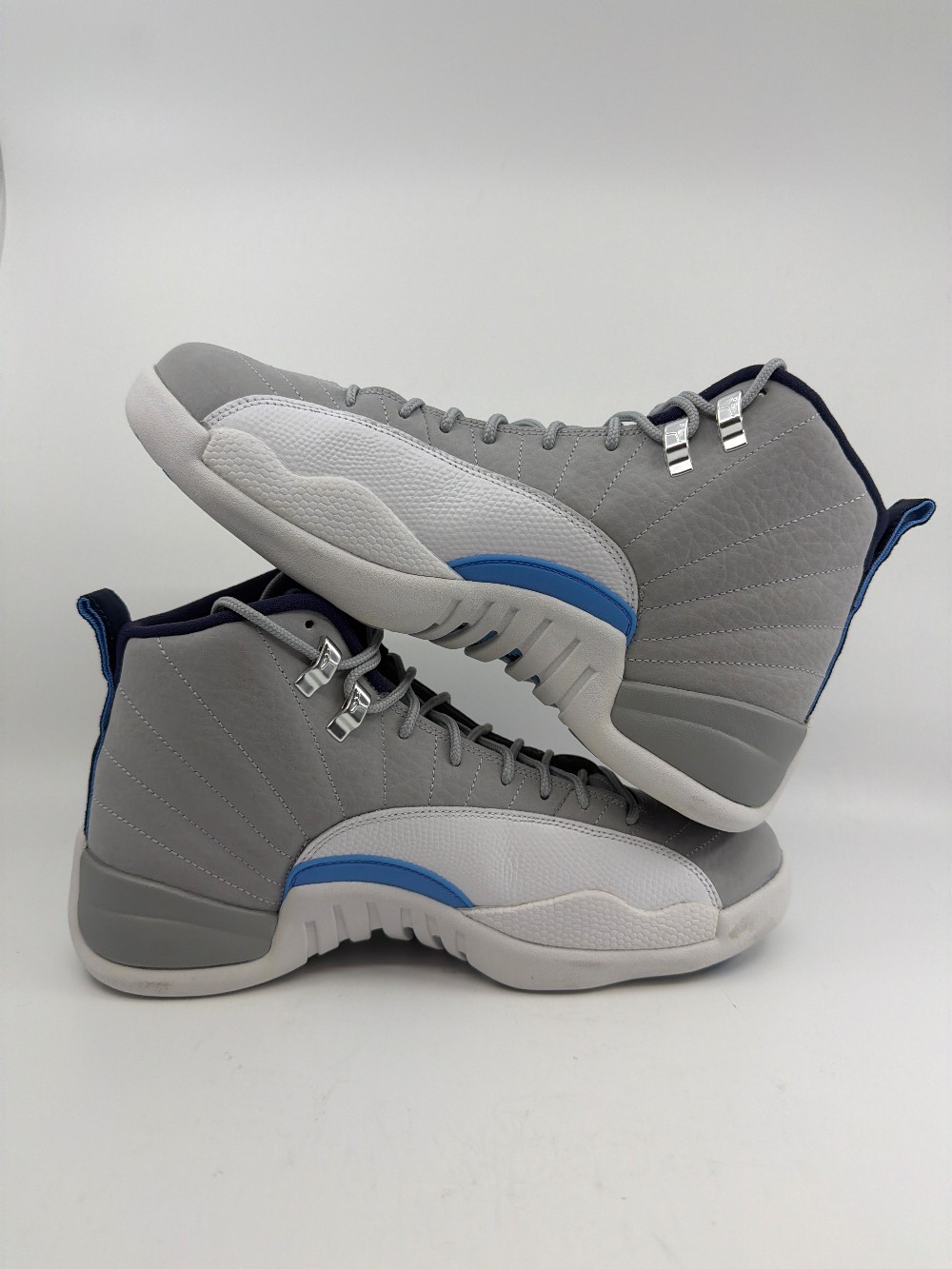 *USED* AJ 12 - GREY UNIVERSITY BLUE